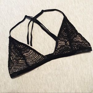 Brandy Melville w/ FREE bralette included!